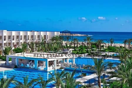 شاليه فاخر بإطلالة خلابة على البحيرة في موقع متميز للبيع في الماظة باى الساحل الشمالي Almaza bay من تطوير شركة ترافكو العقارية