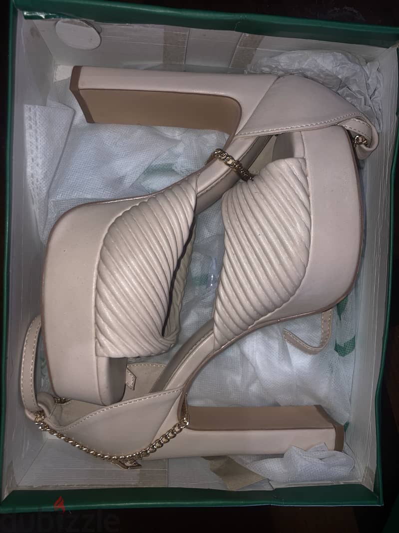 Beige heels 1
