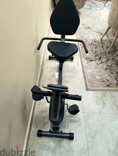 عجله رياضيه للبيع استخدام بسيط جدا شبه جديده