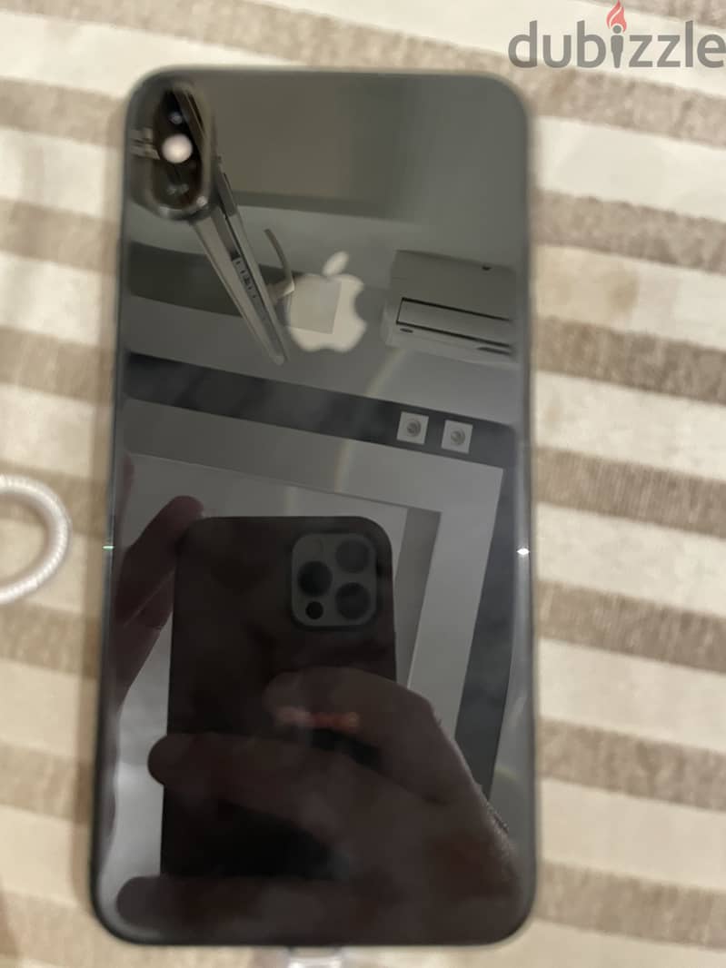 Apple - iPhone XS Max 2