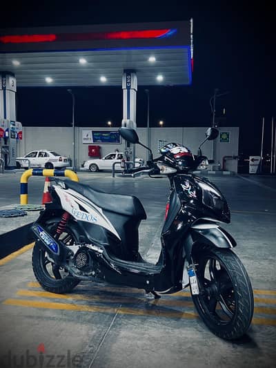 اسكوتر sym sr200 حاله جيده