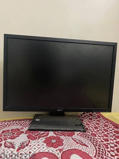 شاشة كمبيوتر من acer