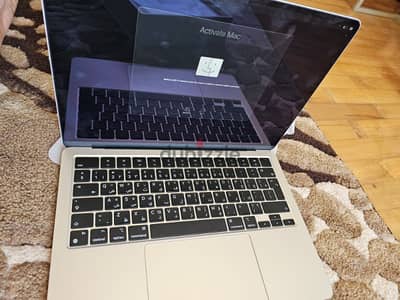 MACBOOK AIR