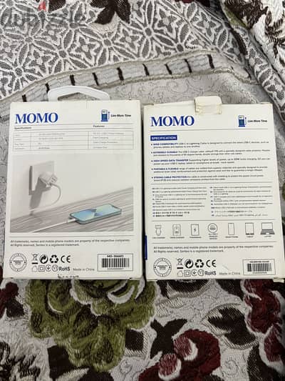 شاحن ايفون momo