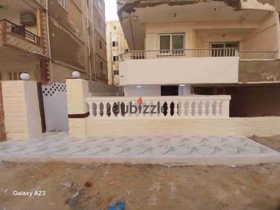 Ground floor apartment, third building from the sea at Palm Beach at a very attractive price, 2 bedrooms