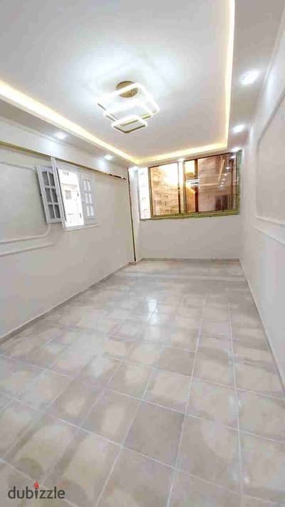 شقه  للبيع في الإسكندرية شاطئ النخيل  بجوار شارع الرئيسي موقع سكني ممتاز شامل الخدمات