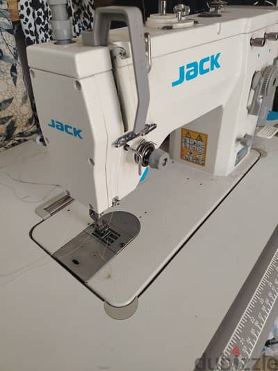 ماكينة زجزاج jack 20u63