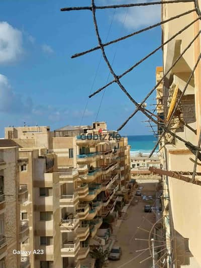 شقه (3نوم )في الإسكندرية شاطئ النخيل بجوار البحر تشطيب التـــــــــــرا لوكس