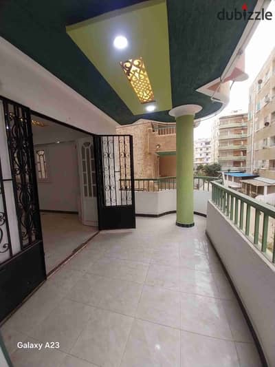 Apartment in Alexandria Palm Beach suitable for permanent residence and good investment in the heart of commercial markets