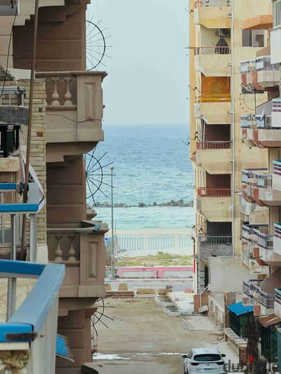شقه 120م في الإسكندرية شاطئ النخيل علي بعد دقيقه من البحر تشطيب التـــــــــــرا لوكس