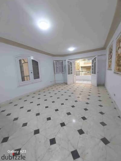 Apartment in Alexandria, Palm Beach, next to the main street and opening of the market, finishing of the luxurious specifications