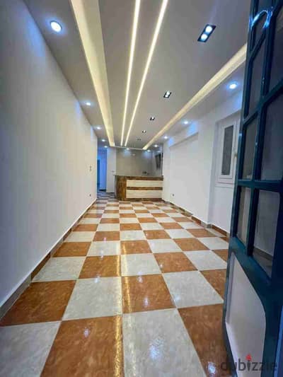 شقه في الإسكندرية شاطئ النخيل في قلب الأسواق التجارية موقع سكني ممتاز شامل الخدمات