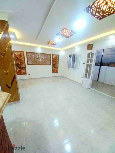 شقه في الإسكندرية شاطئ النخيل بجوار الخدمات تصلح للسكن والاستثمار الجيد