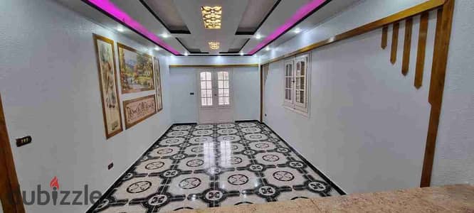 شقه بالروف في اسكندرية شاطئ النخيل تاني شارع من الرئيسي في قلب الأسواق التجارية