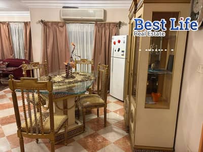 شقة مفروشة للإيجار بالرحاب 1 | أرضي بجاردن 55 متر | بجوار مول 2 والمسجد | 3 غرف نوم و3 حمامات