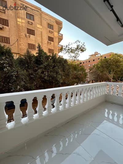 Apartment 195 square meters facade in a residential location in Pyramids Gardens