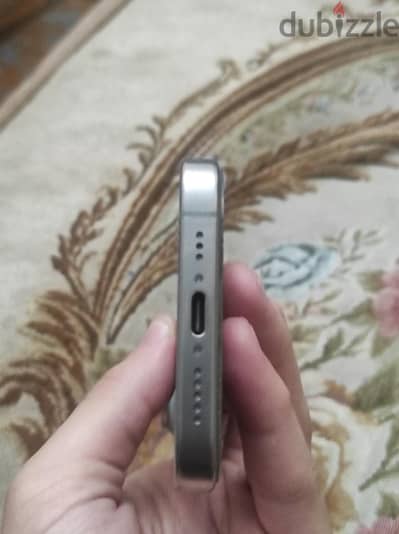 آبل - آيفون 15 برو