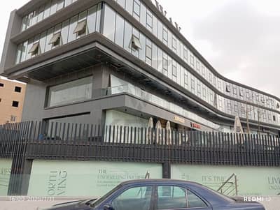 محل للبيع بافضل سعر موقع مميز - جاهز للمعاينه والتشغيل في Sway mall -مساحه 68م