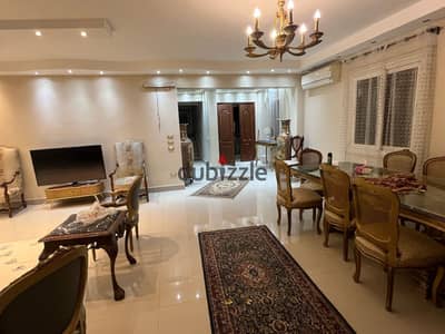 فيلا مستقلة للايجار كمبوند حدايق المهندسين الشيخ زايد بالمطبخ والتكييفات