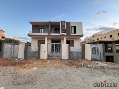 Ground Floor Apartment for Sale with Private Garden – Direct Corner View on the Park | Ready for Immediate Delivery