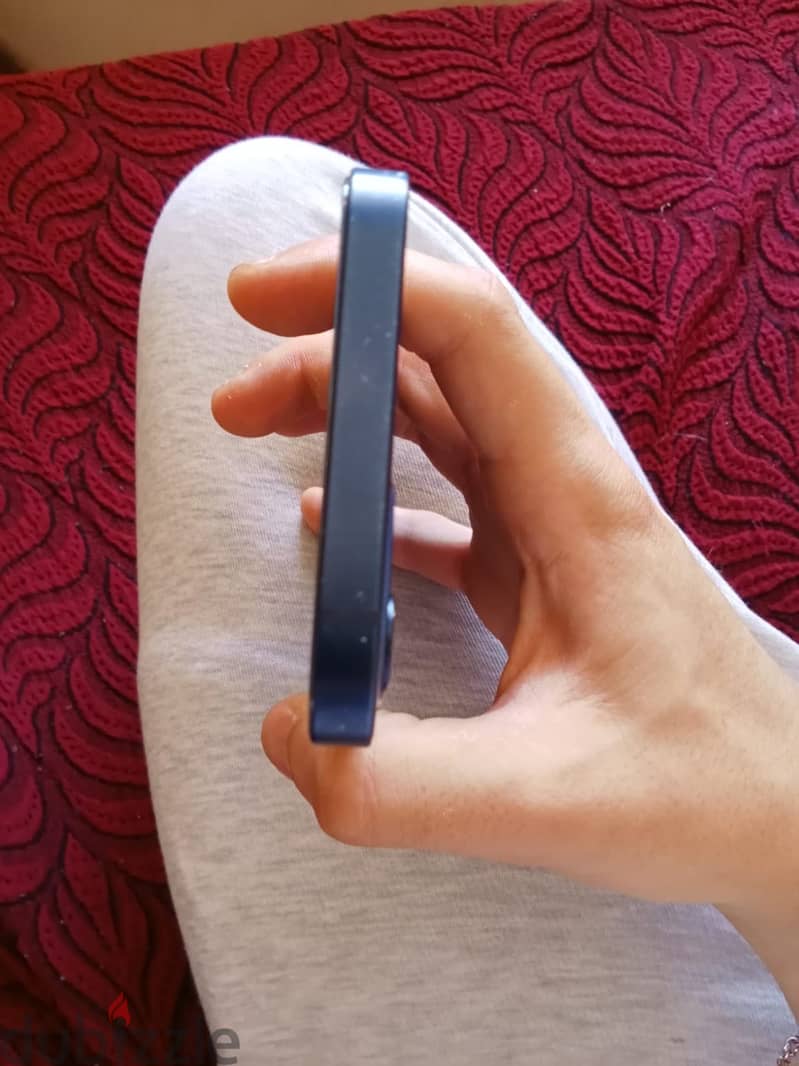 Apple - iPhone 12 2
