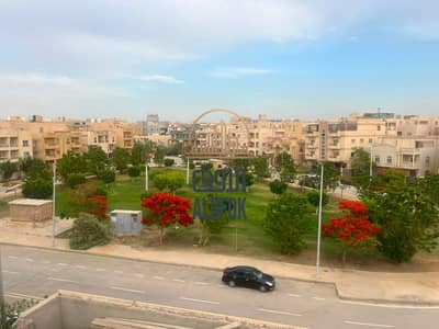  مساحة وخصوصية في النرجس 6 | شقة 220م جاهزة للسكن بعمارة على شقتين فقط ودور أول في موقع متميز بالتجمع الخامس