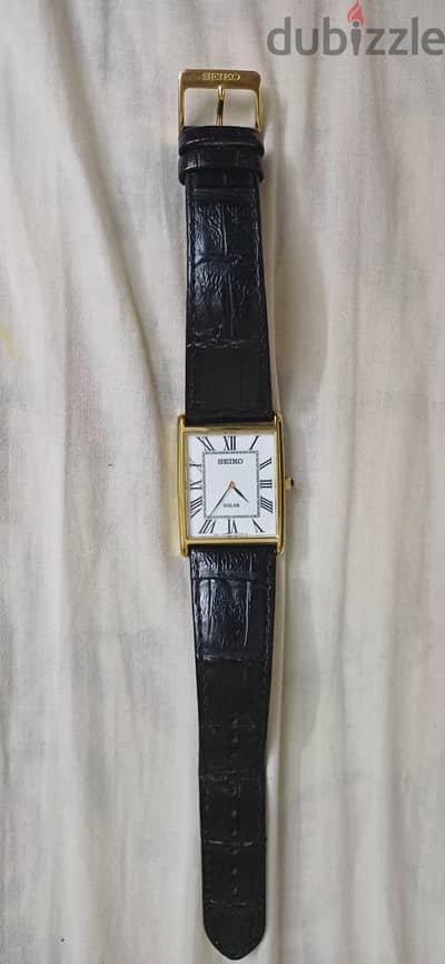seiko watch بالضوء