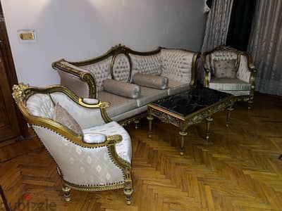 Royal Salon