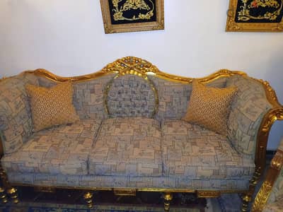 صالون كنبه واربعه فوتيه وترابيزه بالرخام