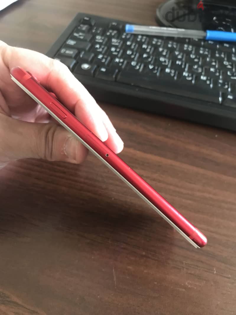 Apple - iPhone 7 4