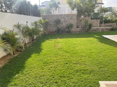 أي فيلا بجاردن للايجار في ماونتن فيو تشيل أوت بارك