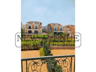 تاون هاوس للبيع يطل علي اكبر لاند سكيب مباشرة بحري استلام فوري في كمبوند ليان - layan compound