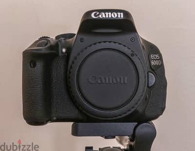 Canon EOS 600D.  كاميرا