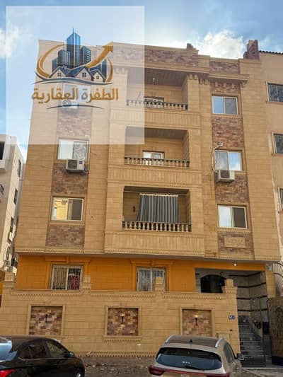 عماره للبيع بجاردنيا هايتس التجمع متشطبه بالكامل تصلح سكني واستثمار