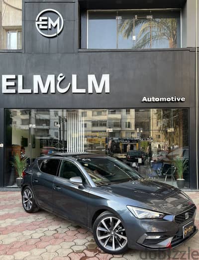 سيات ليون 2022 Fr بحاله الزيرووو Seat leon. . 2022. . Zerooo