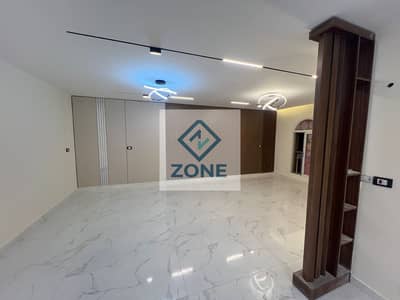 211 meters for sale in Madinaty, a typical floor in B1, luxury finishes
