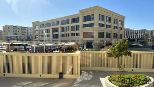 مكتب جاهز بالكامل بمساحة 156 متر مربع للإيجار في Mivida business park، التجمع الخامس