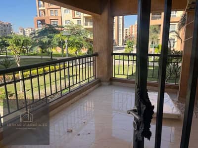 للبيع شقة فى مدينتى من أفضل شقق مدينتى ١٠٠م فى B8 جاردن فيو مميز البيع شامل العفش كله جديد فى جديد والشقة بها بعض التشطيبات الخاصة موقع مميز بجوار الخدمات الشقة عالمفتاح من أفضل شقق مدينتى للبيع مع إمكانية عمل حديقة خاصة للشقة