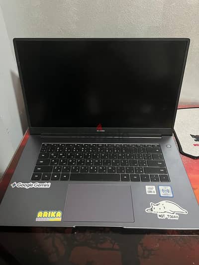 Huawei MateBook D15 Core i3 RAM8GB SSD512 - لا يعمل (عطل دائرة باور)