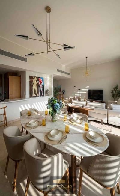 Receive immediately the last fully finished apartment in Tulwa Owest in front of Mall of Egypt on Al-Wahat Road near Gardenia Park and Swan Lake and Palm Parks