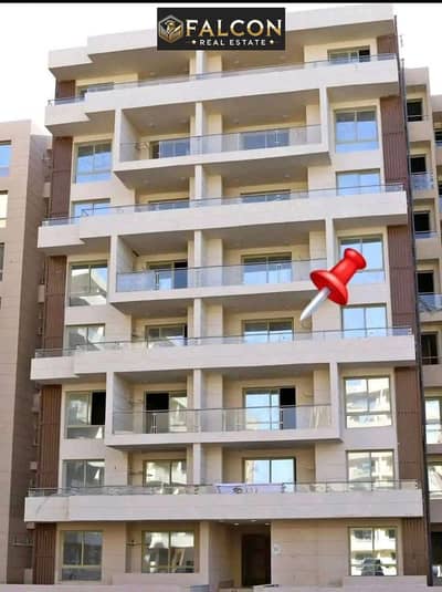Apartment for sale, 3 bedrooms, with a 40% discount. Park View, prime location, De Joya R8, next to IL Bosco New Capital. Lagoons.