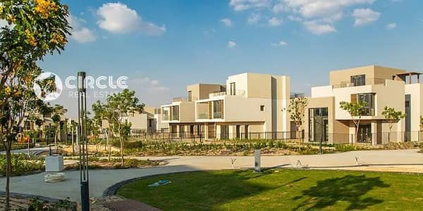 تاون هاوس كورنر ٢٣٤م على أرض ٢٩١م للبيع في كمبوند سوديك إيست Sodic East هليوبوليس الجديدة