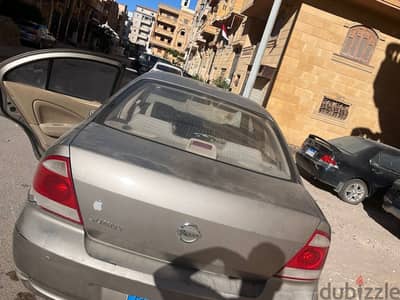Nissan Sunny 2010