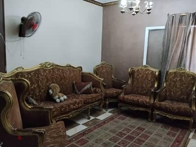 صالون مدهب للبيع