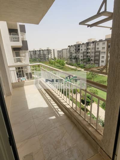 A rare opportunity to rent a 140 sqm apartment in one of the most prestigious and newest phases of Madinaty. The layout includes 3 bedrooms, 2 bathroo