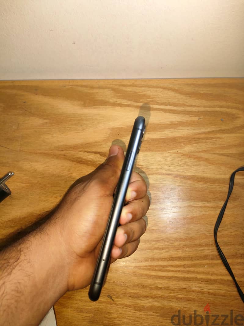 Apple - iPhone 11 4