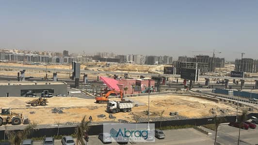 صيدليه للبيع امام الشيخ زايد على المحور المركزى بجوار بالم هيلز فى مبنى طبى بتسهيلات