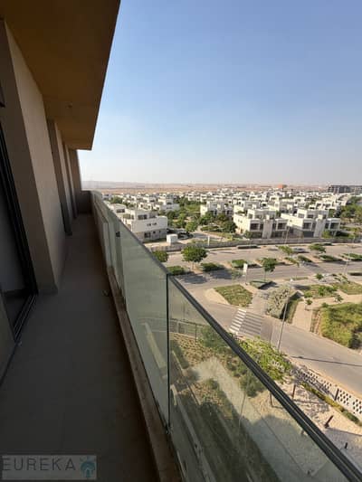 شقة مميزة للبيع فى كومباوند البروج