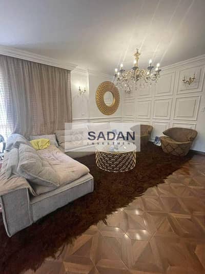 شقه بخصم 50% على طريق السويس للبيع وبفيو مميز على السنترال بارك دقائق الجامعه الامريكيه بـ كومباوند سراى Sarai مدينه المستقبل