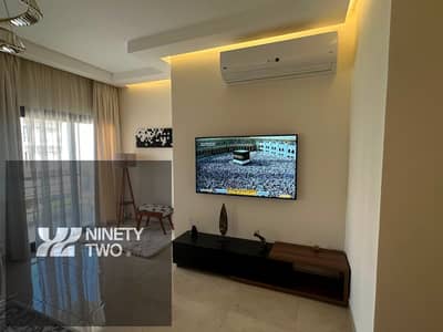 شقة للإيجار في المراسم فيفث سكوير 147م مفروشة بالكامل